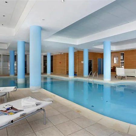 Pied Des Pistes, Aux Pieds, Acces Piscine Et Hammam *